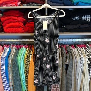 Lida black/white/pink print sleeveless 2 pocket elastic waistband romper size S